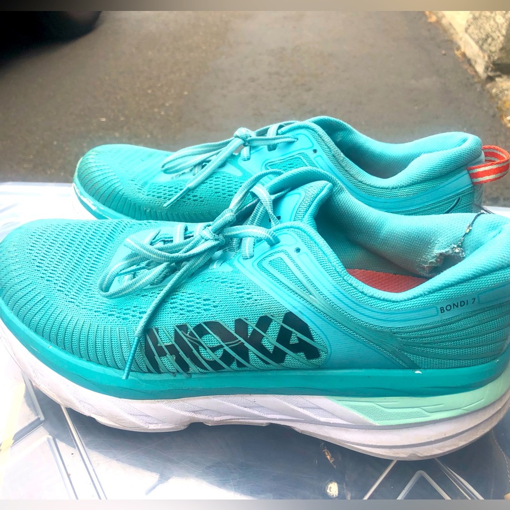 Hoka One One Bondi 7 Women’s Green Lace Up Low Top Running Sneakers Size 9.5